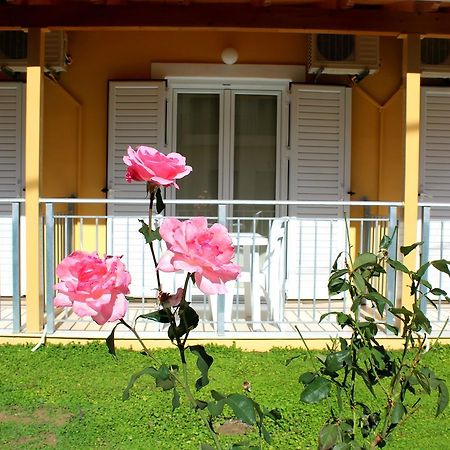 קאבוס Rantos Apartments מראה חיצוני תמונה