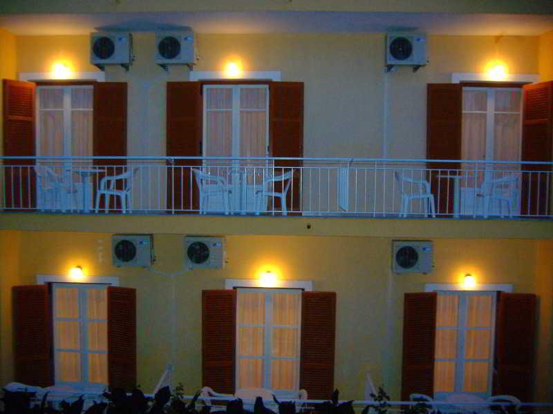 קאבוס Rantos Apartments מראה חיצוני תמונה