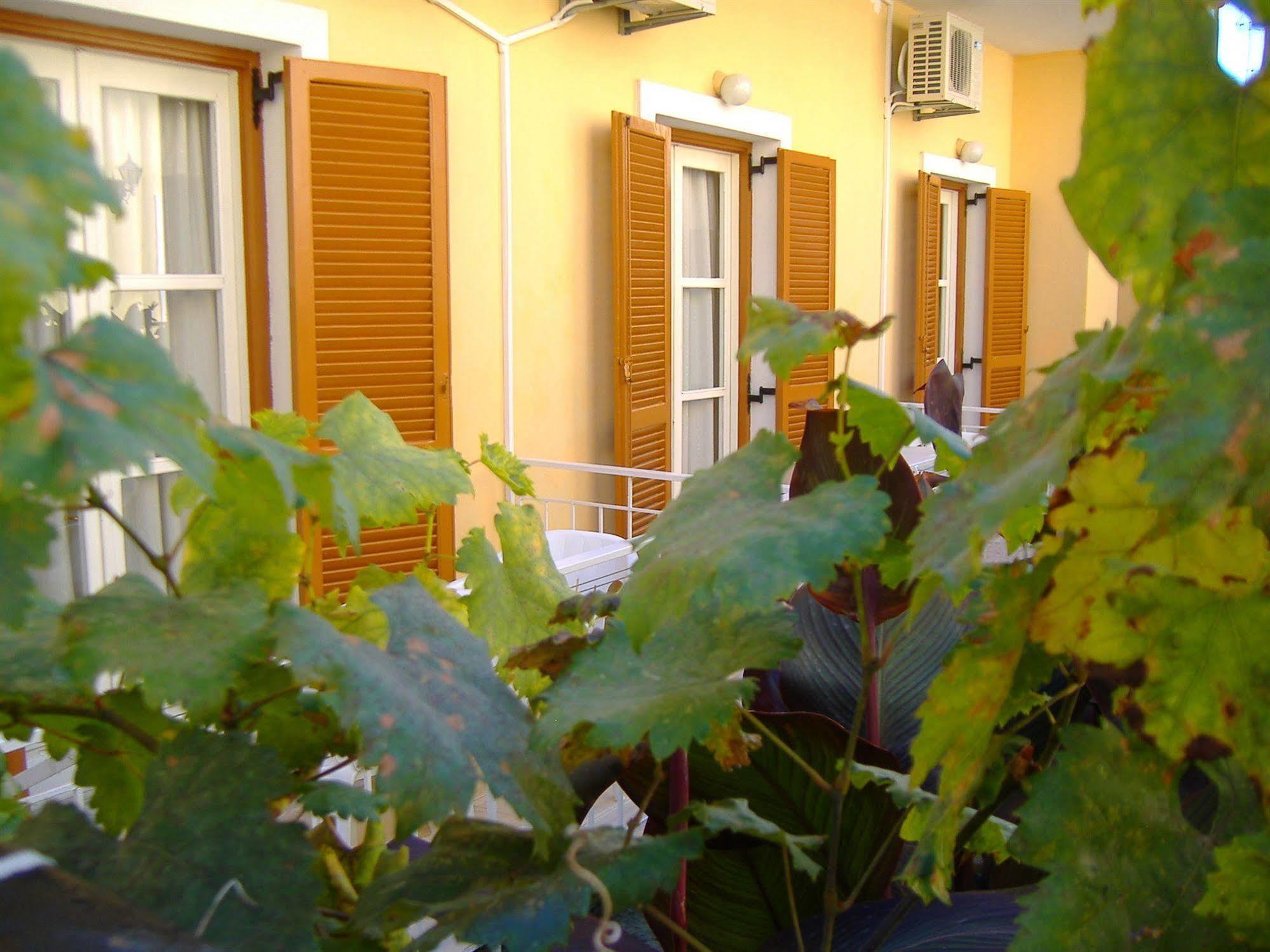 קאבוס Rantos Apartments מראה חיצוני תמונה